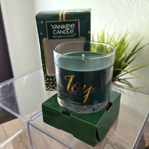 Yankee Candle Balsam & Cedar JOY candle 7 oz. • NEW in Box • Retail - $24 • - Picture 1 of 5